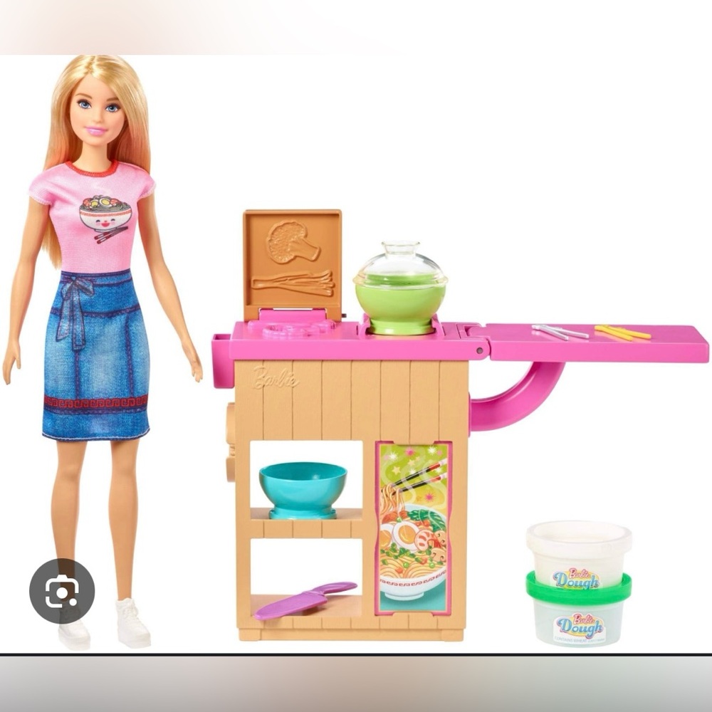 Barbie & ramen playdoh set w/table new condition no box or knife/ tongs
